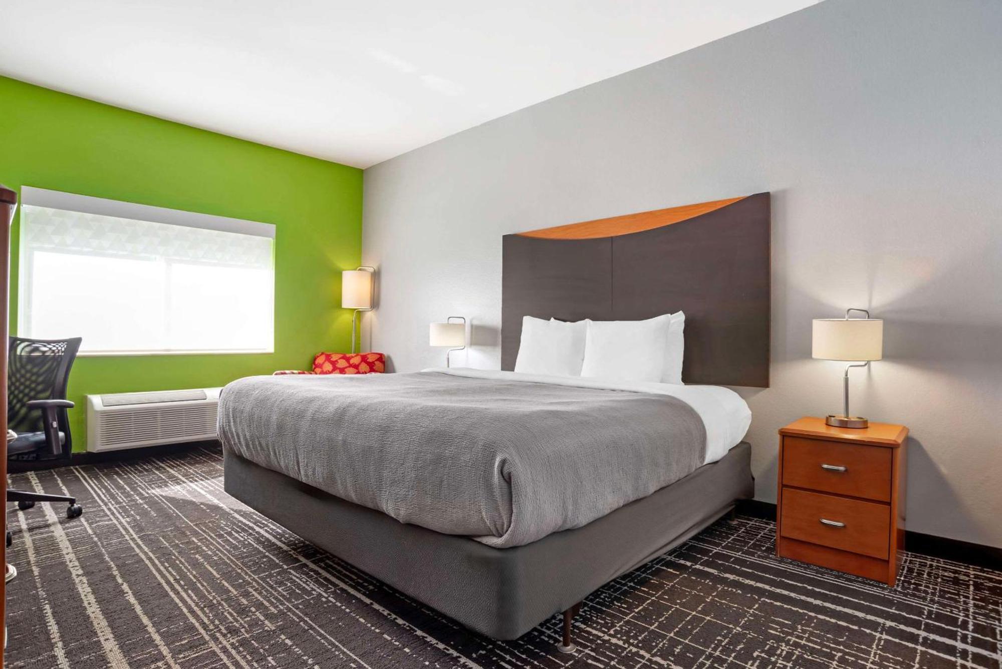 Quality Inn & Suites Birmingham - Highway 280 Extérieur photo